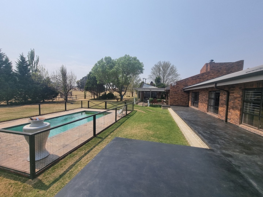 5 Bedroom Property for Sale in Bethlehem Rural Free State